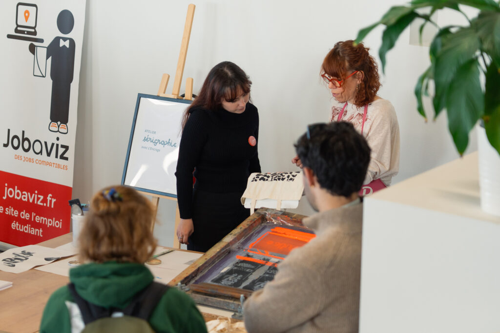 Un atelier reprographie présenté au bâtiment l'Oxygène au Campus 1 de l'Université de Caen.